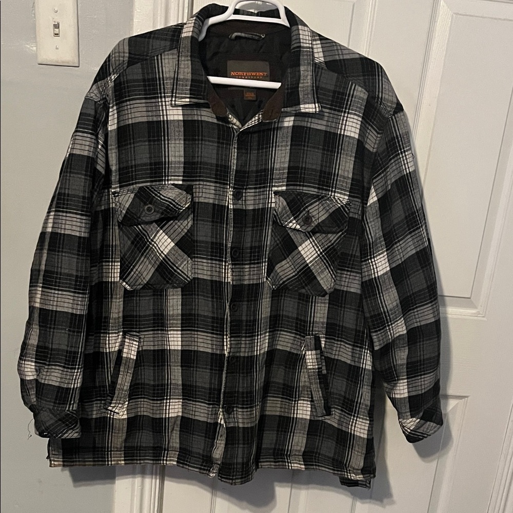 Northwest Territory Men's Black and White Quited Plaid Jacket